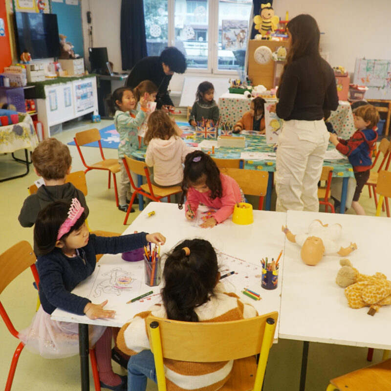 Busy Bees - English School